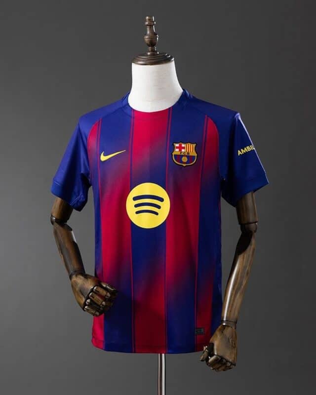 חולצת בית ברצלונה עונת 2025/2026