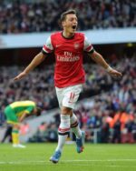 חולצת בית ארסנל עונות 2012/2014