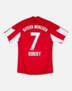 חולצת בית באיירן מינכן עונת 2010/2011