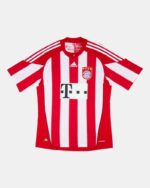 חולצת בית באיירן מינכן עונת 2010/2011