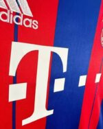 חולצת בית באיירן מינכן עונת 2014/2015