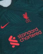 חולצה שלישית ליברפול עונת 2022/2023