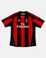 חולצת בית מילאן עונת 2010/2011