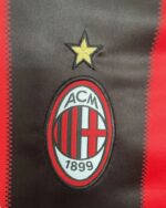 חולצת בית מילאן עונת 2010/2011