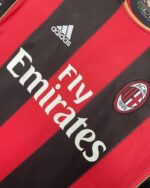 חולצת בית מילאן עונת 2010/2011