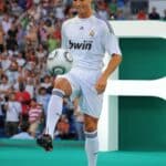 חולצת בית ריאל מדריד עונת 2009/2010