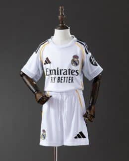 סט ילדים מדי בית ריאל מדריד עונת 2025/2026
