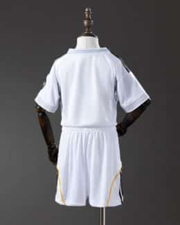 סט ילדים מדי בית ריאל מדריד עונת 2025/2026