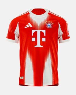 חולצת בית באיירן מינכן עונת 2025/2026