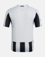 חולצת בית ניוקאסל יונייטד עונת 2025/2026