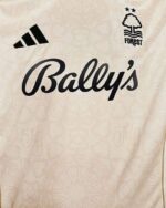 חולצת חוץ נוטינגהאם פורסט עונת 2025/2026