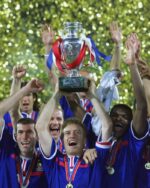 חולצת בית צרפת יורו 2000