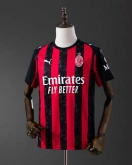 חולצת בית מילאן עונת 2025/2026