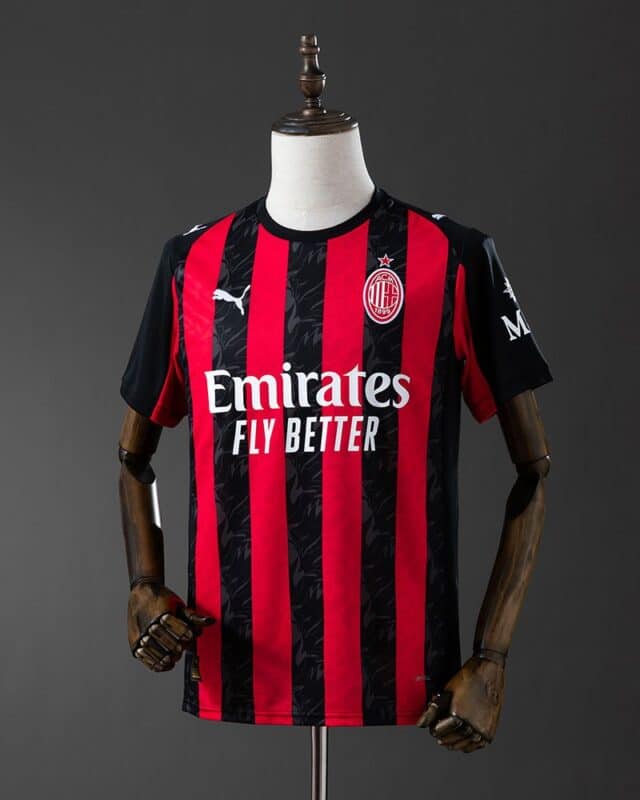 חולצת בית מילאן עונת 2025/2026