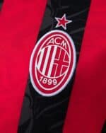 חולצת בית מילאן עונת 2025/2026