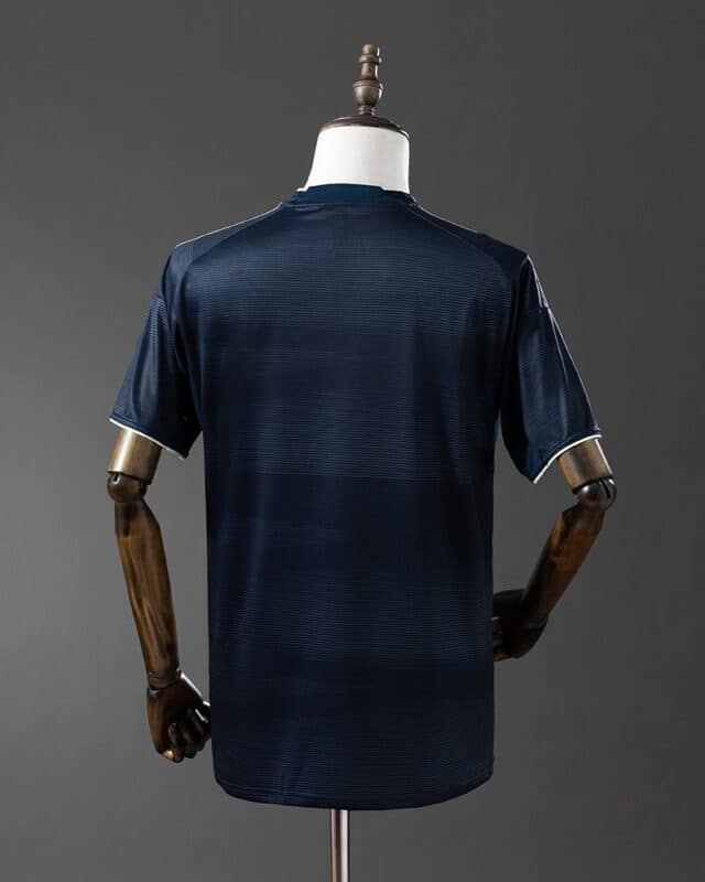 חולצת חוץ ריאל מדריד עונת 2025/2026