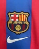 חולצת בית ברצלונה עונת 2001/2002