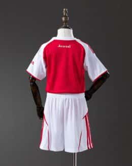 סט ילדים מדי בית ארסנל עונת 2025/2026