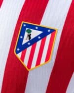 חולצת בית אתלטיקו מדריד עונת 2025/2026 גרסת שחקן