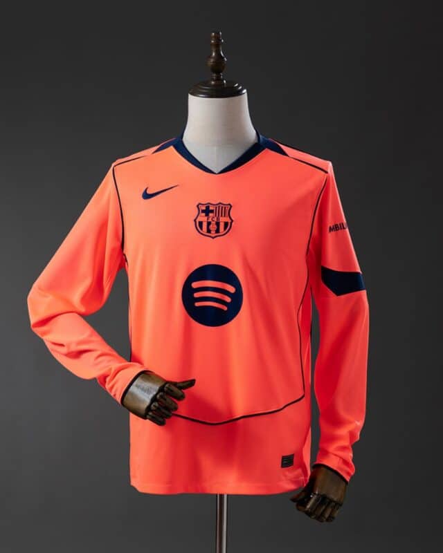 חולצה שלישית ארוכה ברצלונה עונת 2025/2026