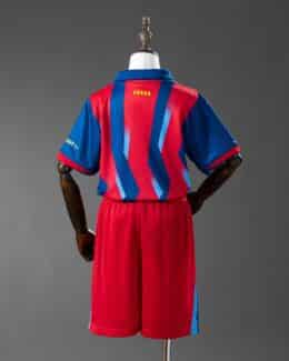 סט ילדים מדי סופרקופה ברצלונה עונת 2025/2026