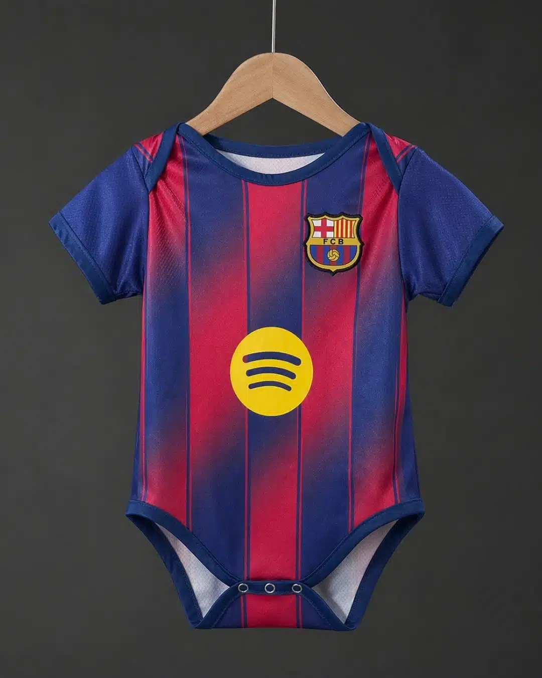 ⁦בגד גוף לבייבי מדי בית ברצלונה עונת 2025/2026⁩ – תמונה ⁦1⁩