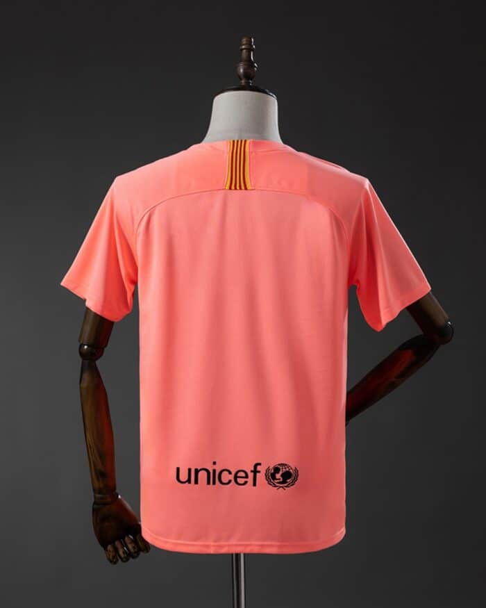 חולצה שלישית ברצלונה עונת 2018/2019