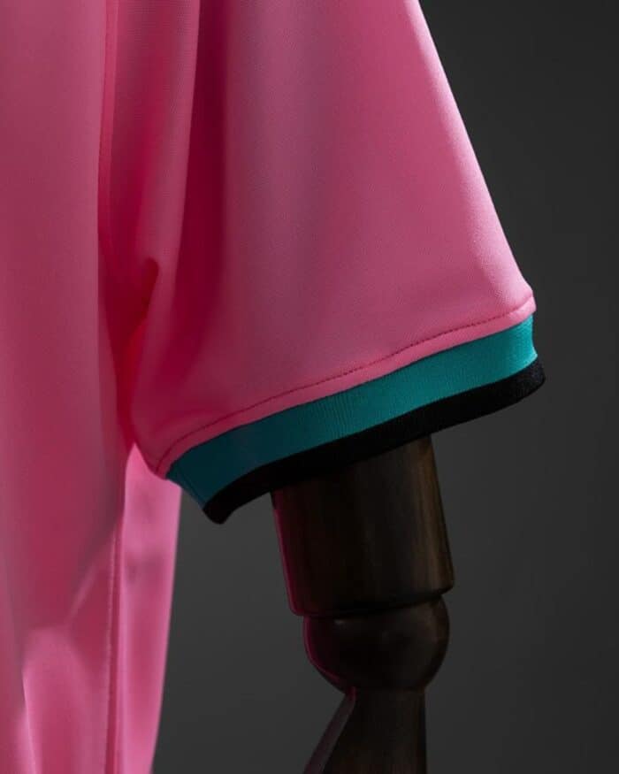 חולצה שלישית ברצלונה עונת 2020/2021