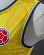 גופיית קרופ לנשים קולומביה מונדיאל 2026