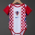בגד גוף לבייבי מדי בית קרואטיה מונדיאל 2026
