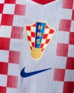 חולצת בית קרואטיה מונדיאל 2026 גרסת שחקן