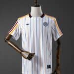 חולצת Terrace Icons גרמניה צבע לבן