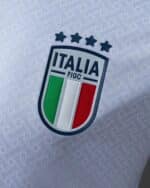 חולצת חוץ איטליה מונדיאל 2026 גרסת שחקן