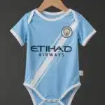 בגד גוף לבייבי מדי בית מנצ'סטר סיטי עונת 2025/2026
