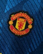 חולצה שלישית מנצ'סטר יונייטד עונת 2021/2022