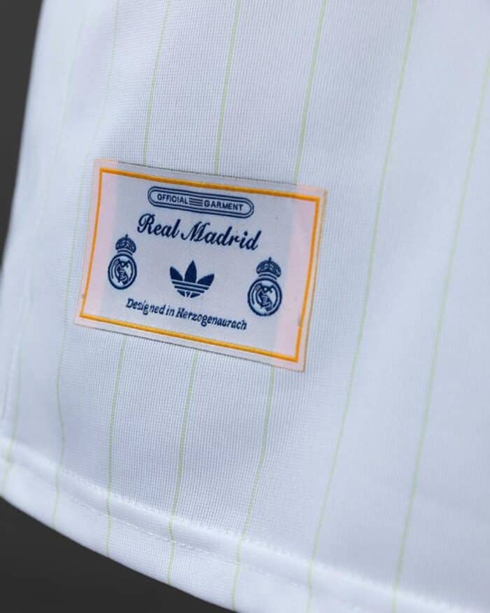 חולצת Terrace Icons ריאל מדריד צבע לבן