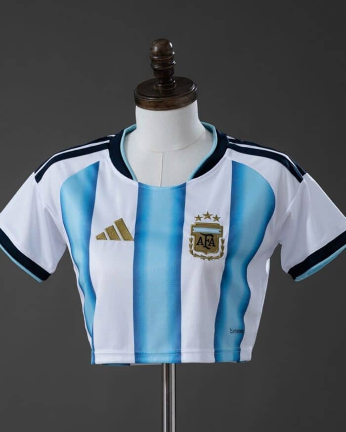 חולצת קרופ לנשים מדי בית ארגנטינה מונדיאל 2026