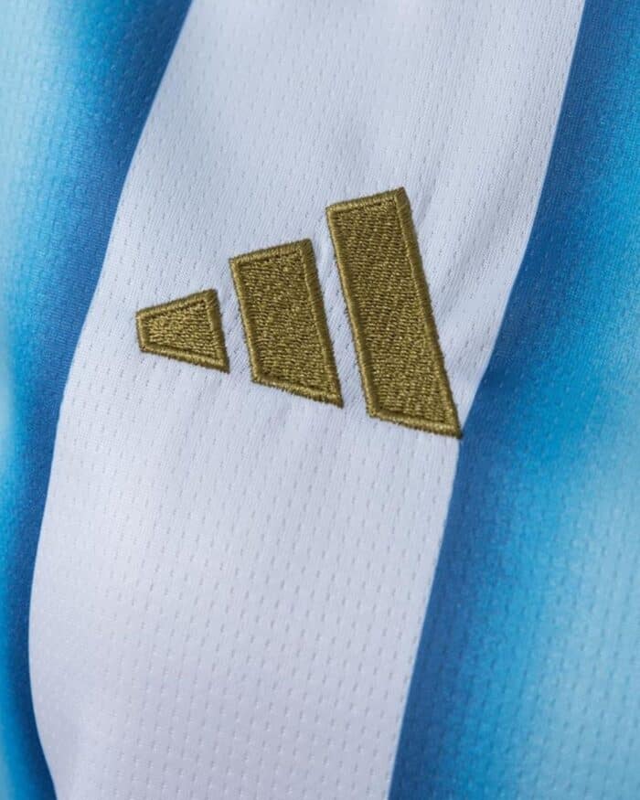 חולצת קרופ לנשים מדי בית ארגנטינה מונדיאל 2026