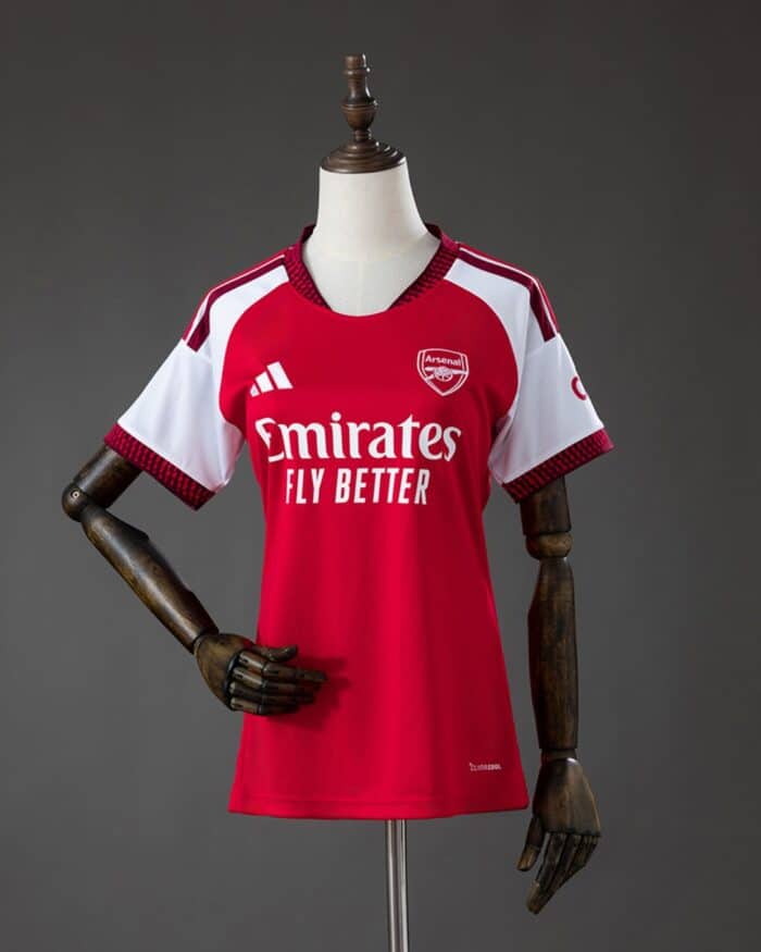 חולצת בית ארסנל עונת 2026/2027 גזרת נשים