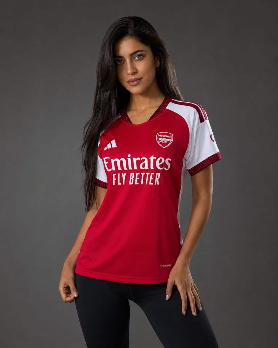 Arsenal-Home-26_27-Women-model חולצת בית ארסנל עונת 2026/2027 גזרת נשים