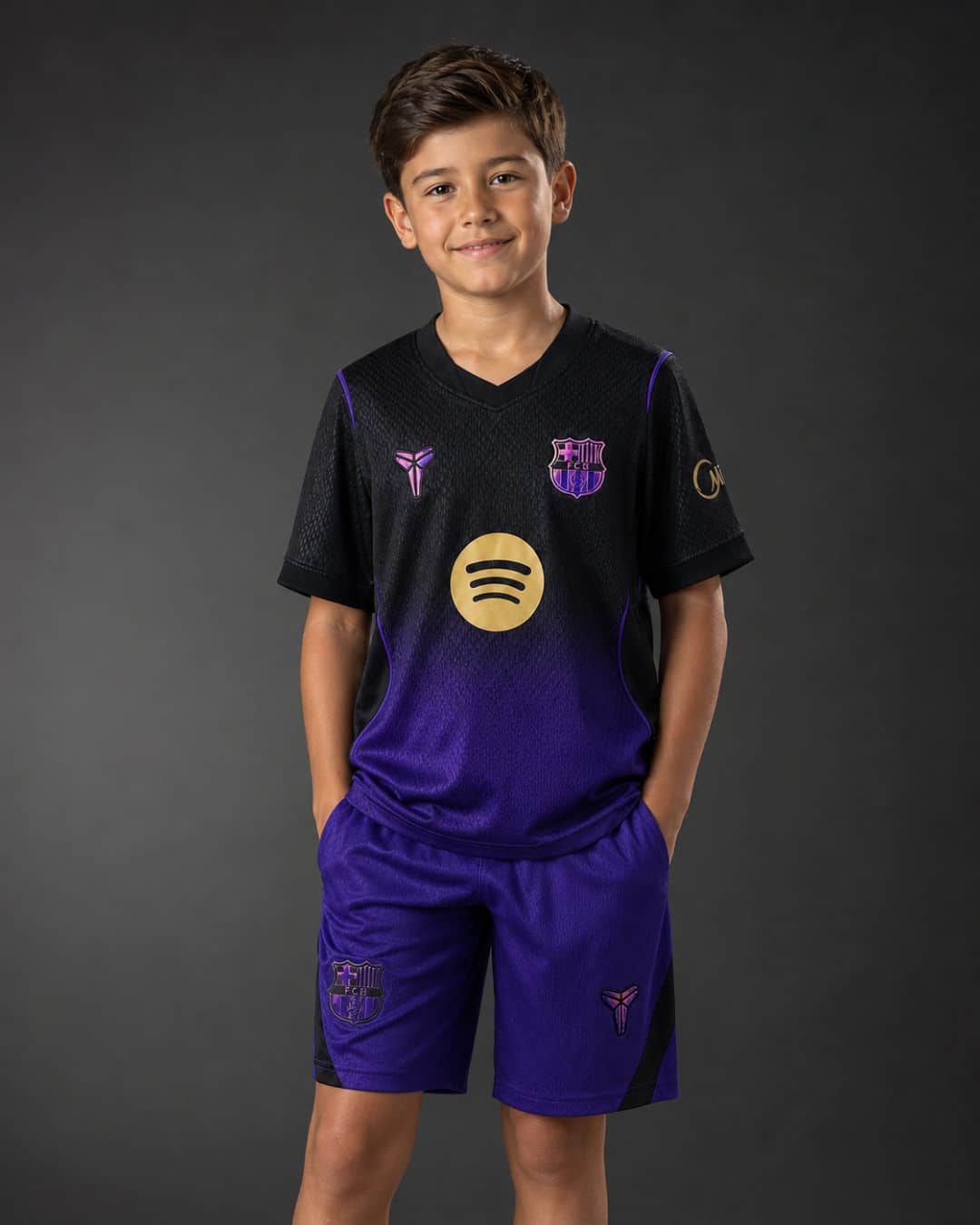 Barcelona-Away-26_27-Kids-model סט ילדים מדי חוץ ברצלונה עונת 2026/2027