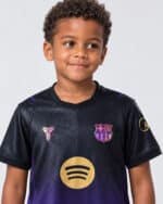 ⁦סט ילדים מדי חוץ ברצלונה עונת 2026/2027⁩ – תמונה ⁦3⁩