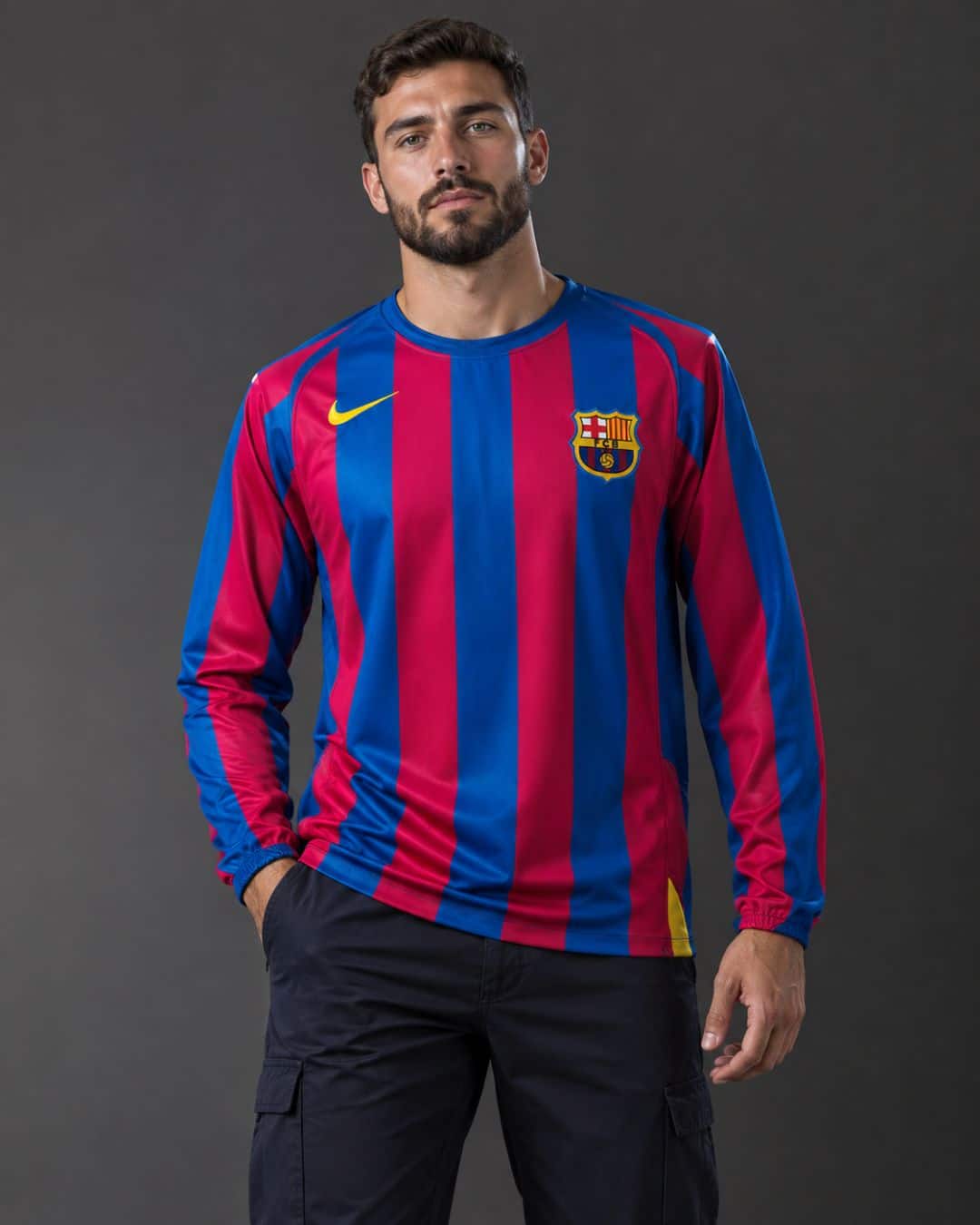 Barcelona-Home-05_06-Long-Sleeve-model חולצת בית ארוכה ברצלונה עונת 2005/2006