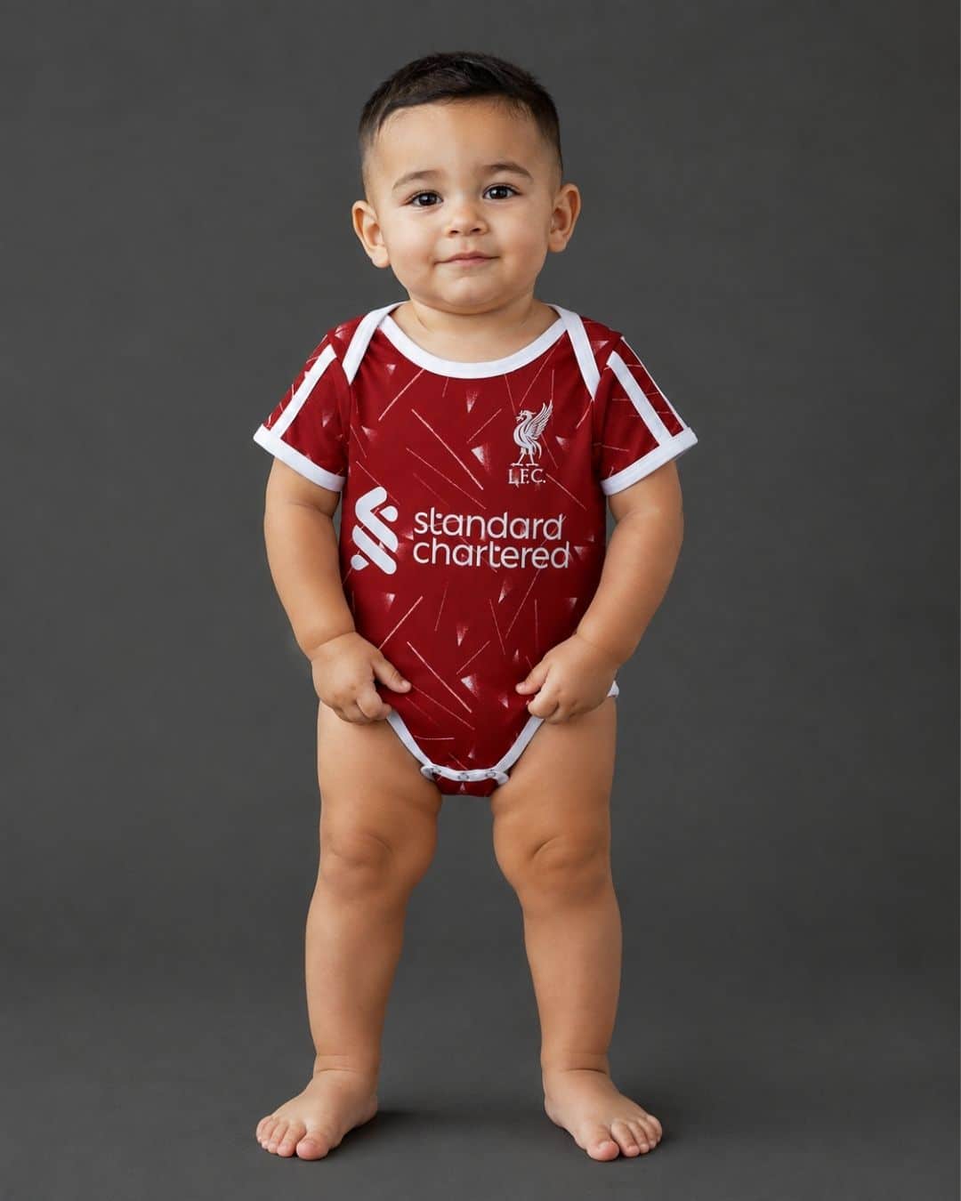 Liverpool-Home-26_27-Babies-model בגד גוף לבייבי מדי בית ליברפול עונת 2026/2027