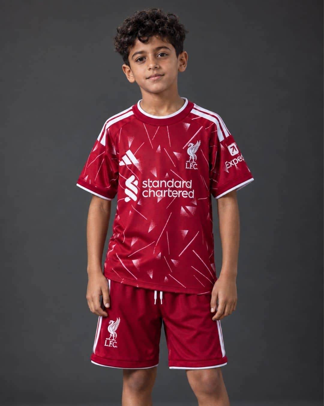 Liverpool-Home-26_27-Kids-model סט ילדים מדי בית ליברפול עונת 2026/2027