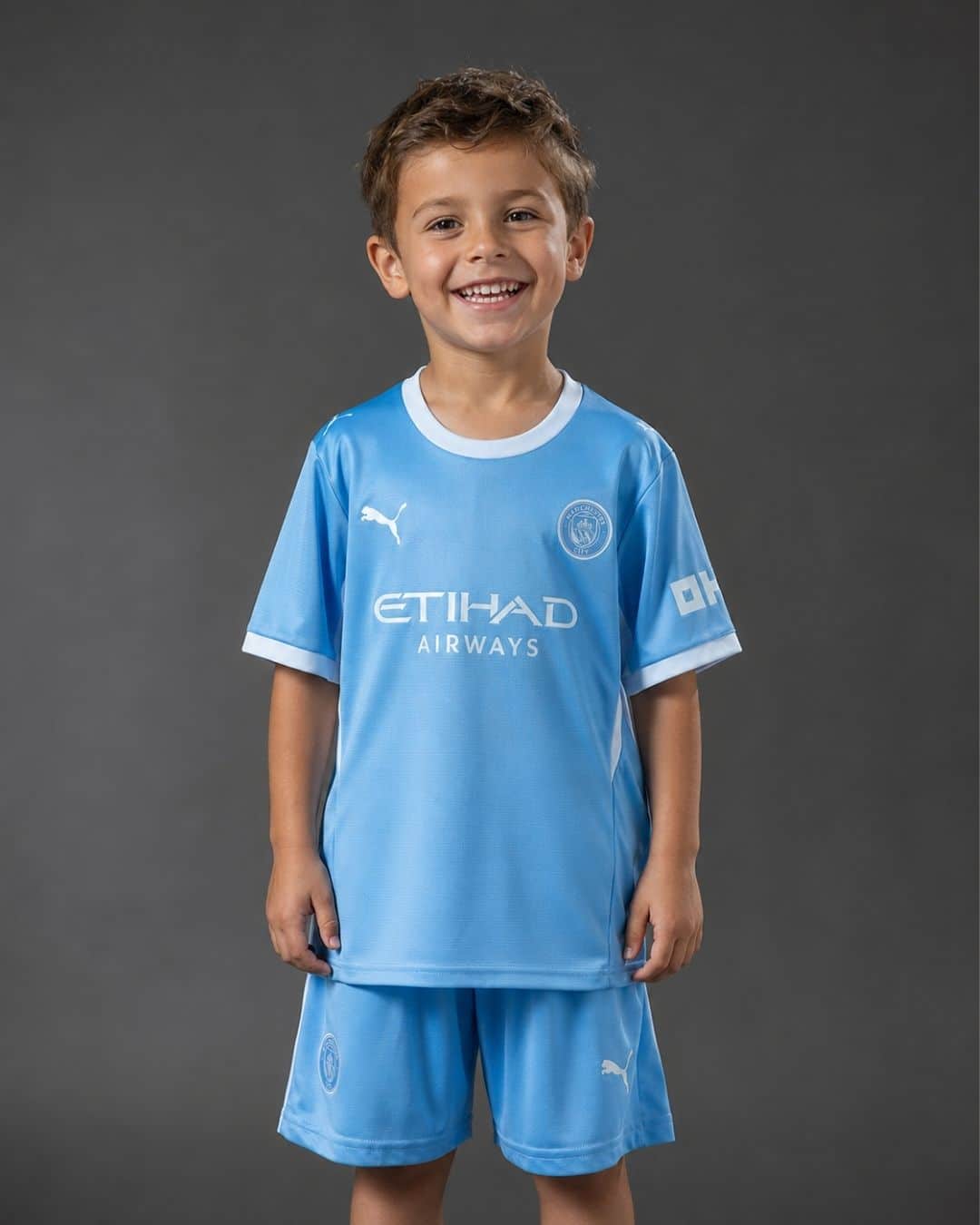 Manchester-City-Home-26_27-Kids-model סט ילדים מדי בית מנצ'סטר סיטי עונת 2026/2027