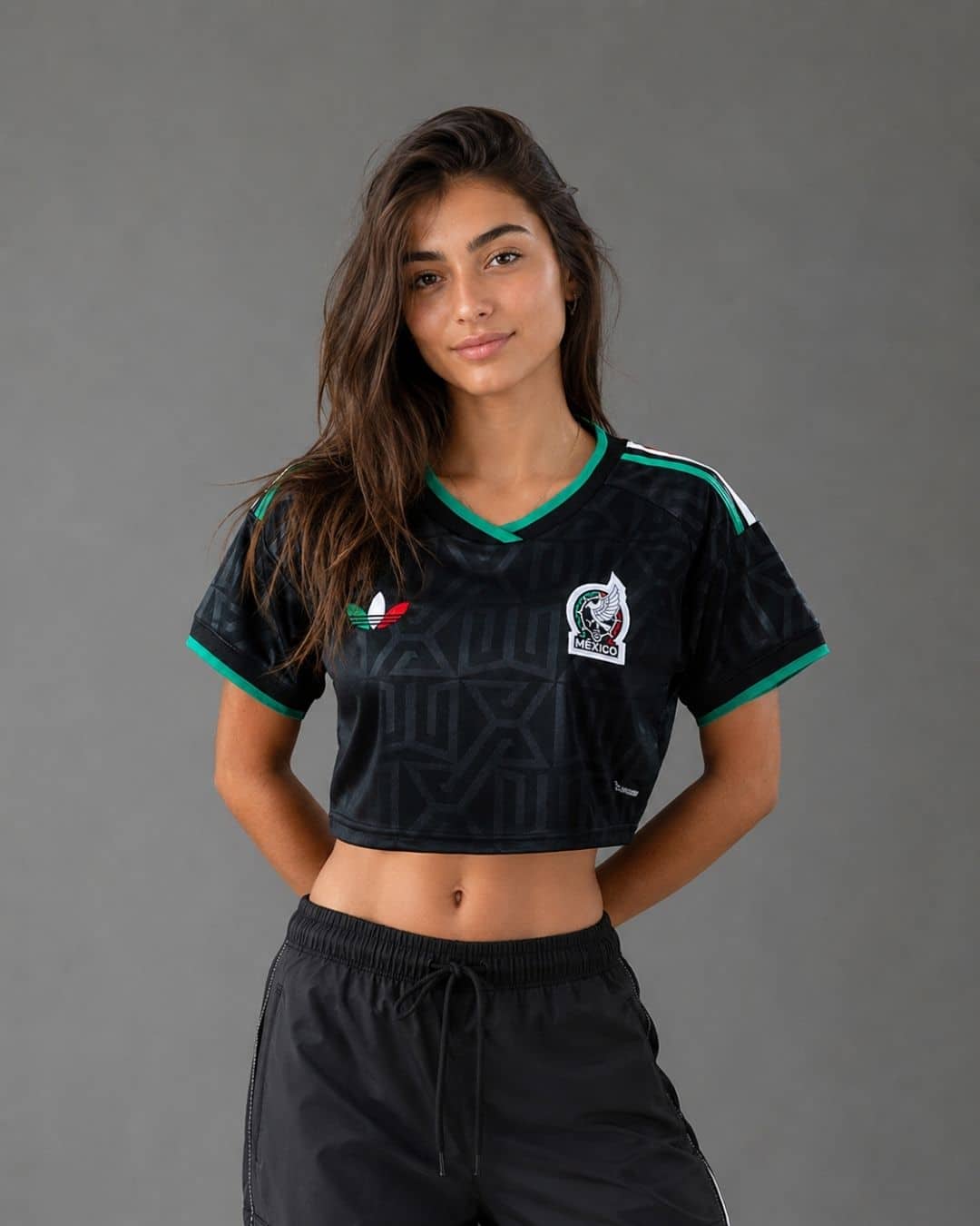 Mexico Third World Cup 2026 Women Cropped Jersey (model) חולצת קרופ לנשים מדים שלישיים מקסיקו מונדיאל 2026