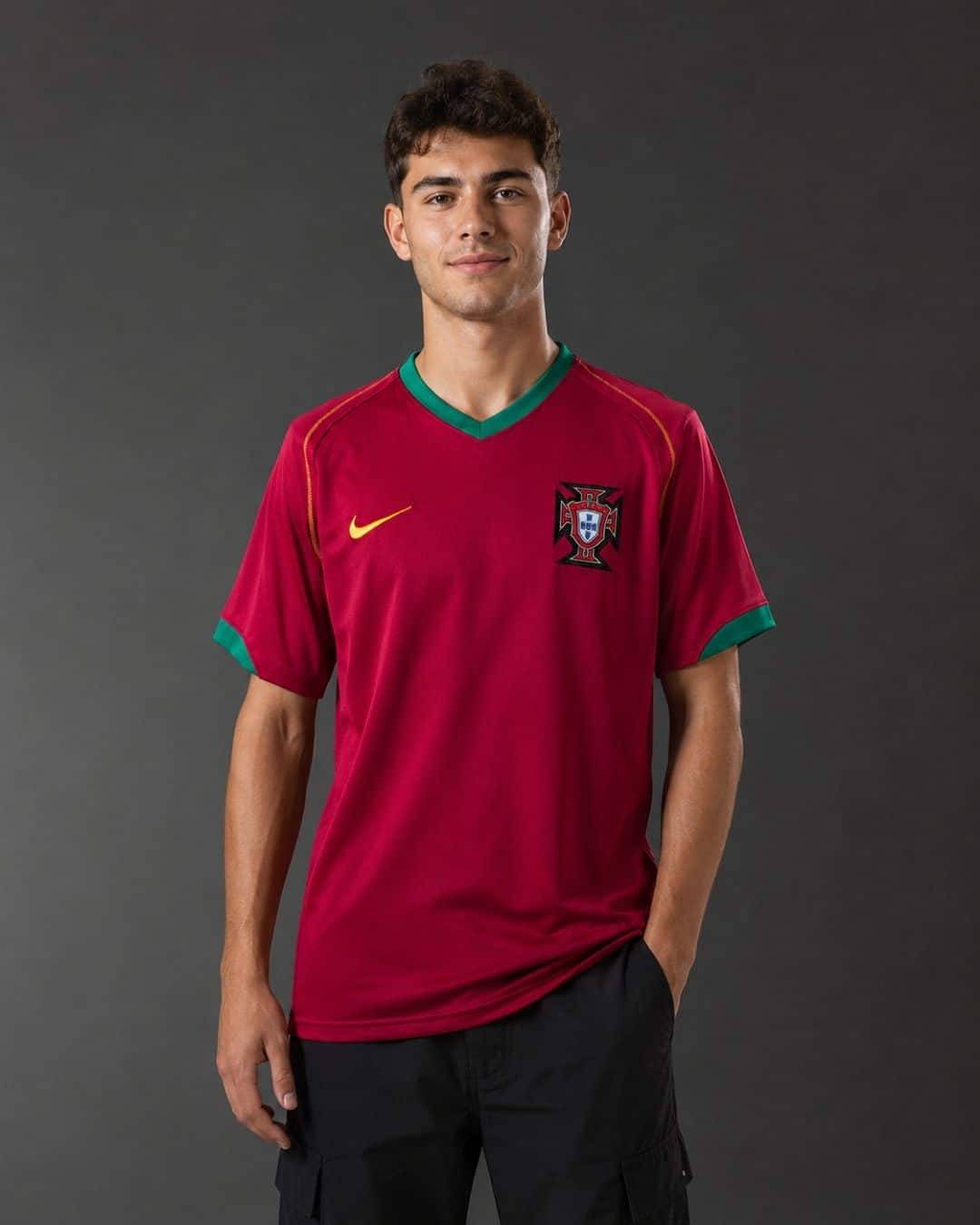 Portugal Home World Cup 2006 New (model) חולצת בית פורטוגל מונדיאל 2006