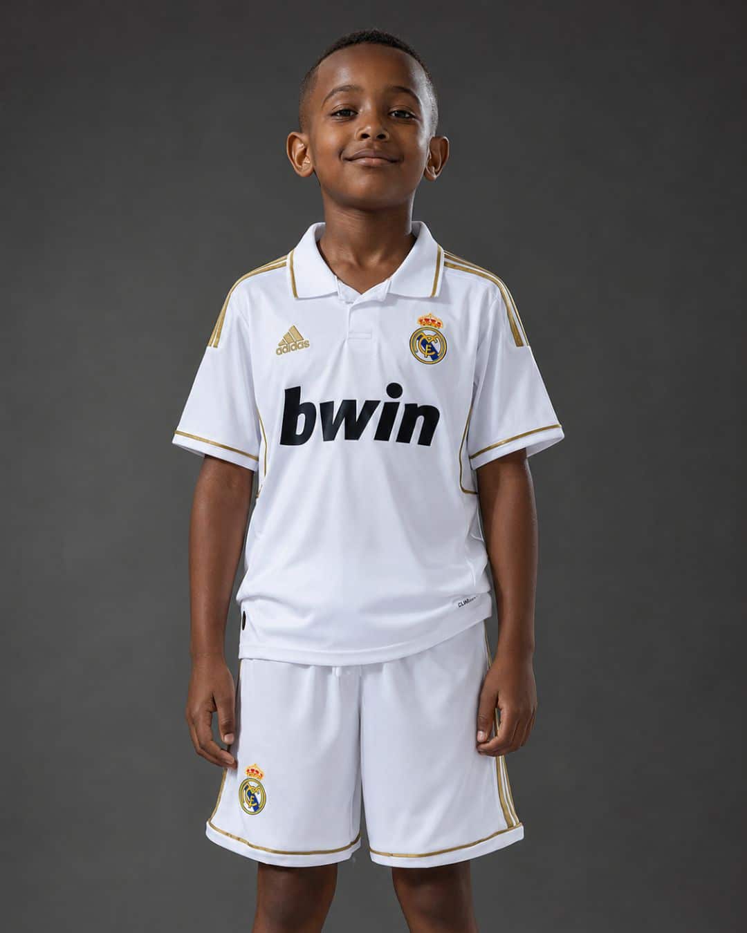 Real-Madrid-Home-11_12-Kids-model-1 סט ילדים בית ריאל מדריד עונת 2011/2012