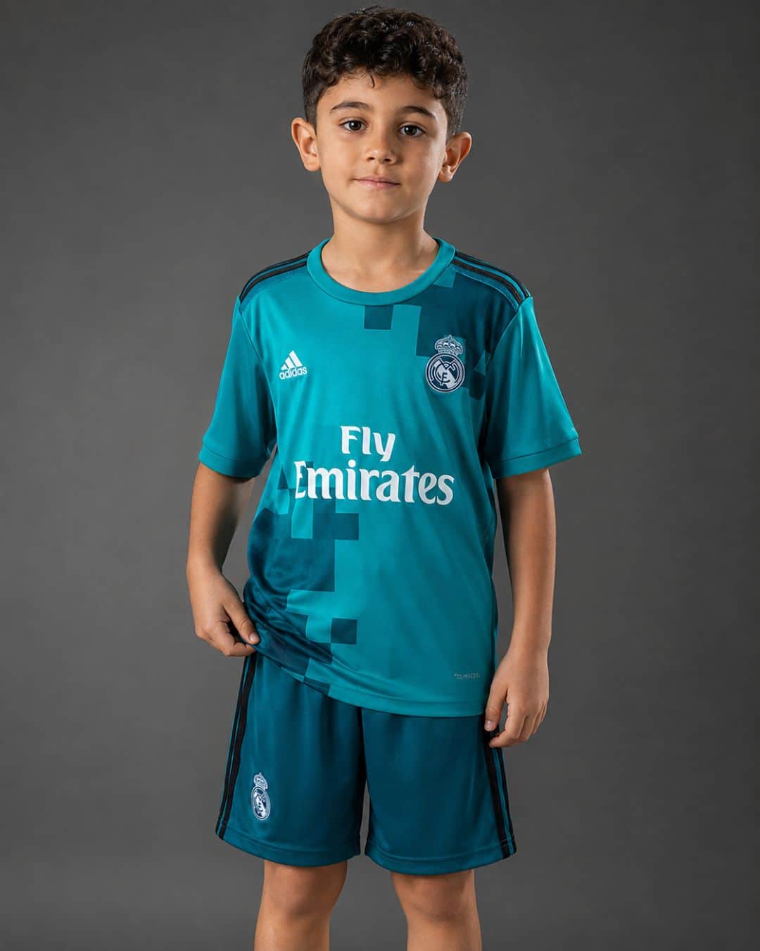 Real-Madrid-Third-17_18-Kids-model סט ילדים מדים שלישיים ריאל מדריד עונת 2017/2018
